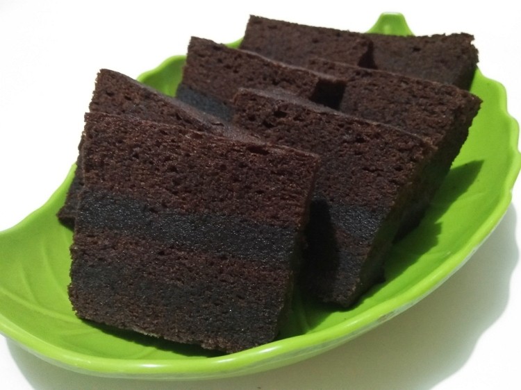 Cara Membuat Brownies Kukus Amanda Yang Lezat dan Terkenal