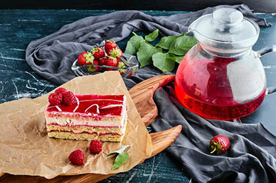 Raspberry spice cake